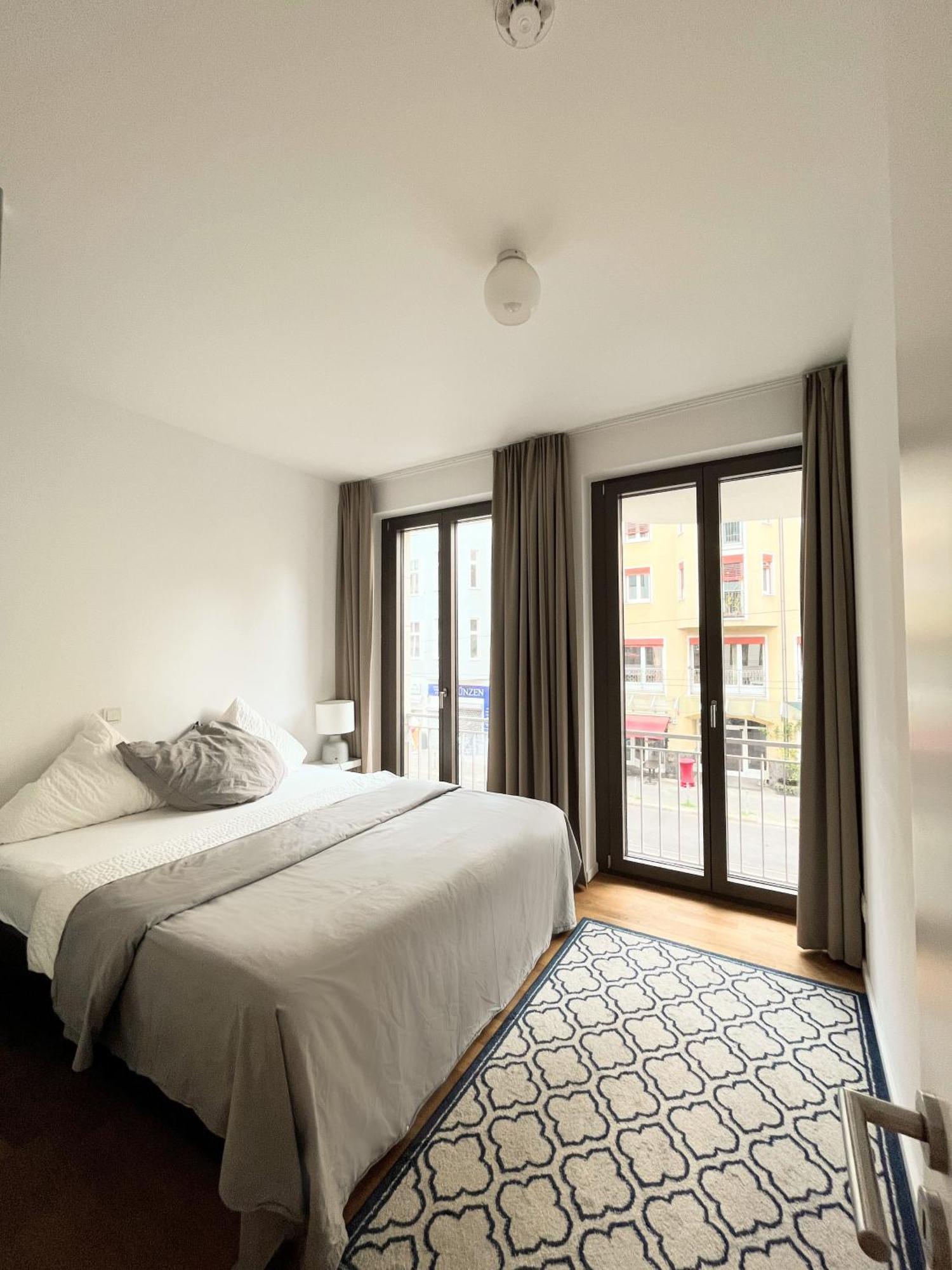 Modern Apartment In Mitte Berlín Exterior foto